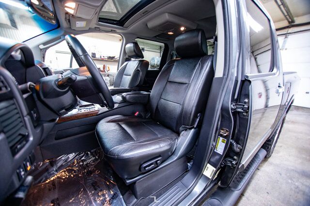 2010 Nissan Titan 4x4 Crew Cab LE Leather Roof Red Deer AB