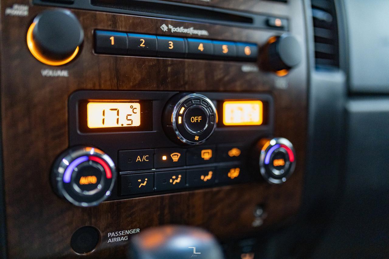 2010 Nissan Titan 4x4 Crew Cab LE Leather Roof Red Deer AB