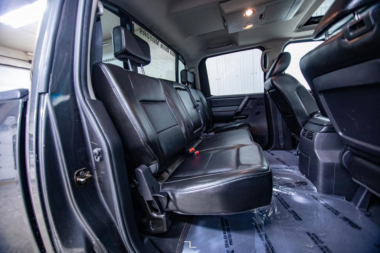 2010 Nissan Titan 4x4 Crew Cab LE Leather Roof Red Deer AB