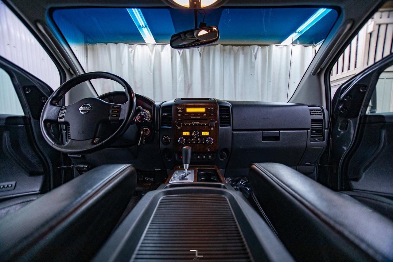 2010 Nissan Titan 4x4 Crew Cab LE Leather Roof Red Deer AB