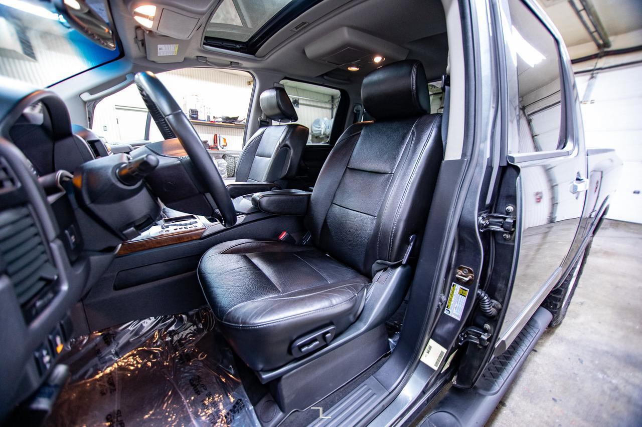 2010 Nissan Titan 4x4 Crew Cab LE Leather Roof Red Deer AB