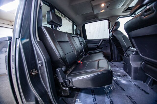 2010 Nissan Titan 4x4 Crew Cab LE Leather Roof Red Deer AB