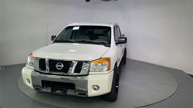 2010 Nissan Titan SE