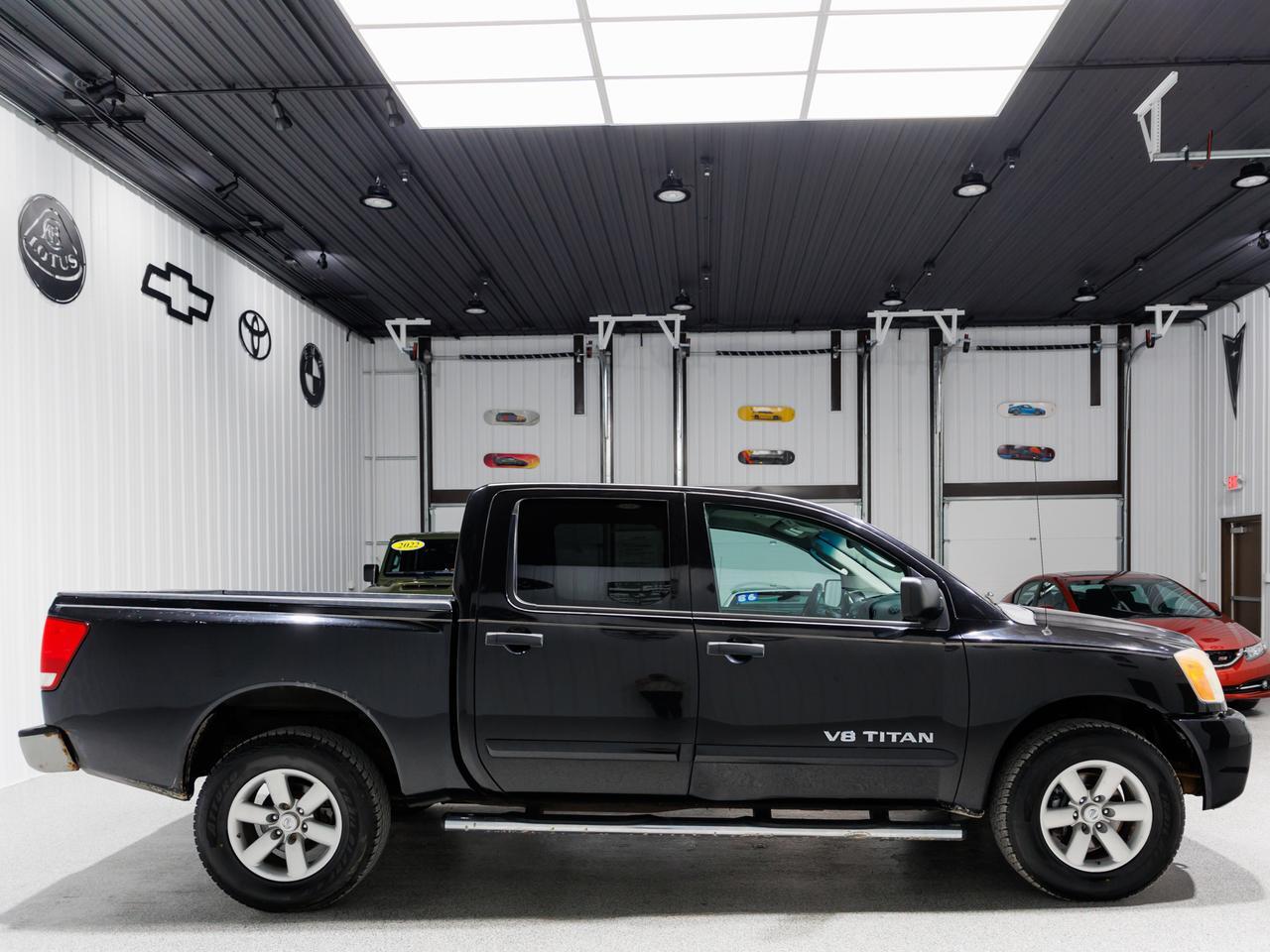 2010 Nissan Titan SE Crew Cab 4WD Cranberry PA
