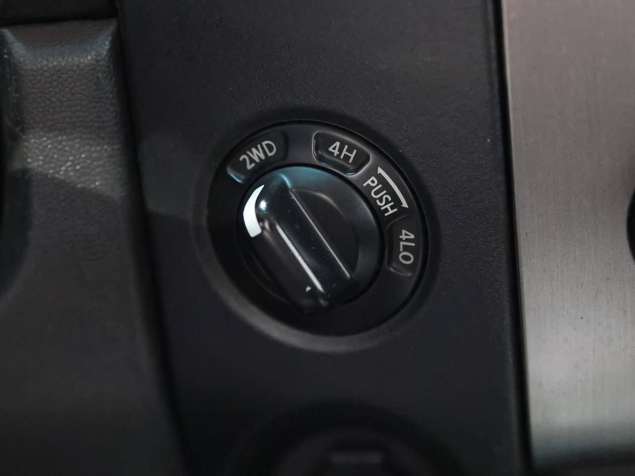 2010 Nissan Titan SE Crew Cab 4WD Cranberry PA