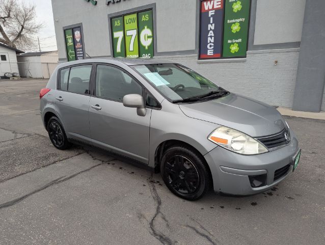 2010 Nissan Versa 1.8 S Hatchback