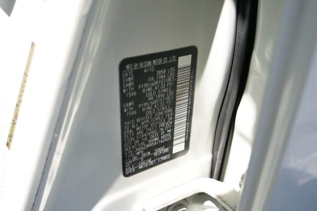 2010 Nissan cube 1.8 S / CD Player & AUX / White Pearl! High Point NC