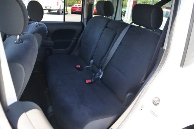 2010 Nissan cube 1.8 S / CD Player & AUX / White Pearl! High Point NC