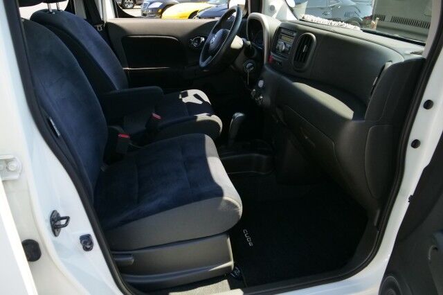 2010 Nissan cube 1.8 S / CD Player & AUX / White Pearl! High Point NC