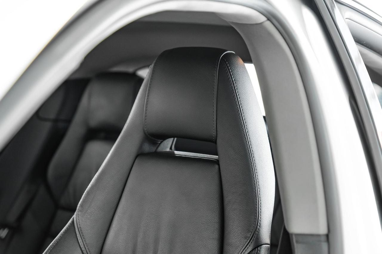 2010 Porsche Panamera S NAVIGATION SUNROOF LEATHER HEATED SEATS FRONT AND REAR PARKING SENSORS BLUETOOTH Carrollton TX