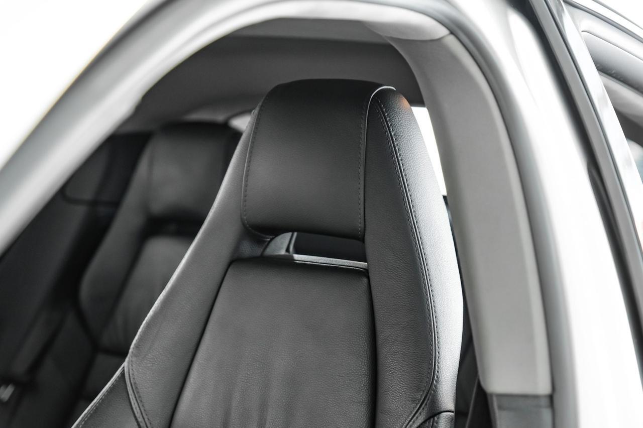 2010 Porsche Panamera S NAVIGATION SUNROOF LEATHER HEATED SEATS FRONT AND REAR PARKING SENSORS BLUETOOTH Carrollton TX