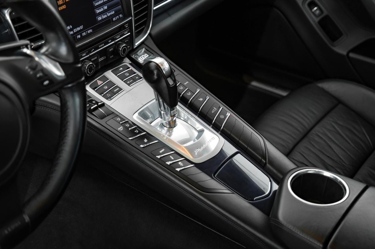 2010 Porsche Panamera S NAVIGATION SUNROOF LEATHER HEATED SEATS FRONT AND REAR PARKING SENSORS BLUETOOTH Carrollton TX