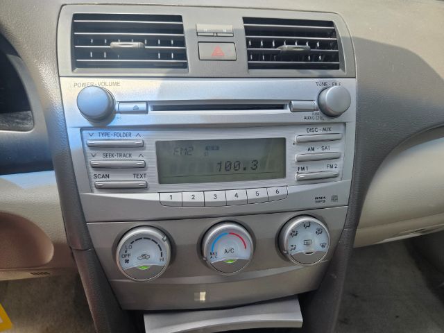 2010 Toyota Camry LE Elgin IL