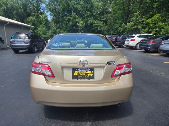2010 Toyota Camry LE Elgin IL