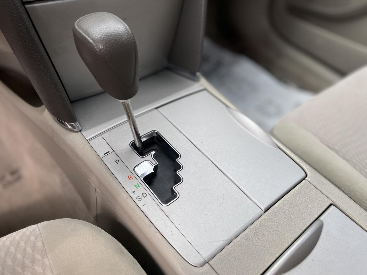 2010 Toyota Camry XLE Hayden ID