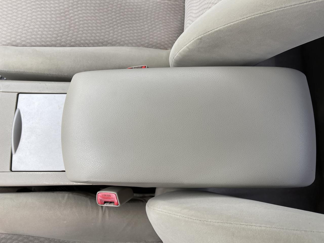 2010 Toyota Camry XLE Hayden ID