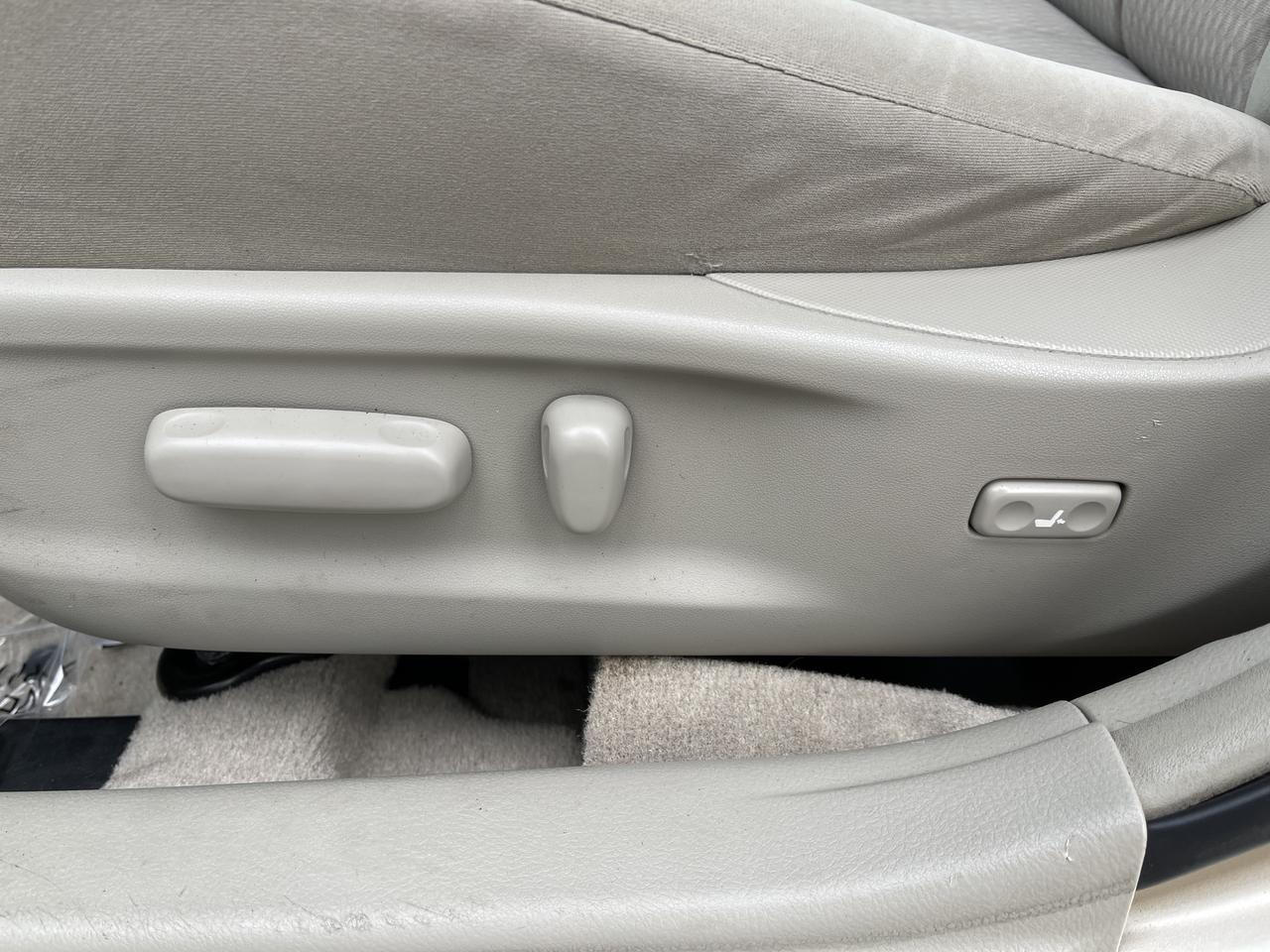 2010 Toyota Camry XLE Hayden ID