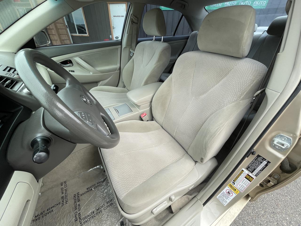 2010 Toyota Camry XLE Hayden ID