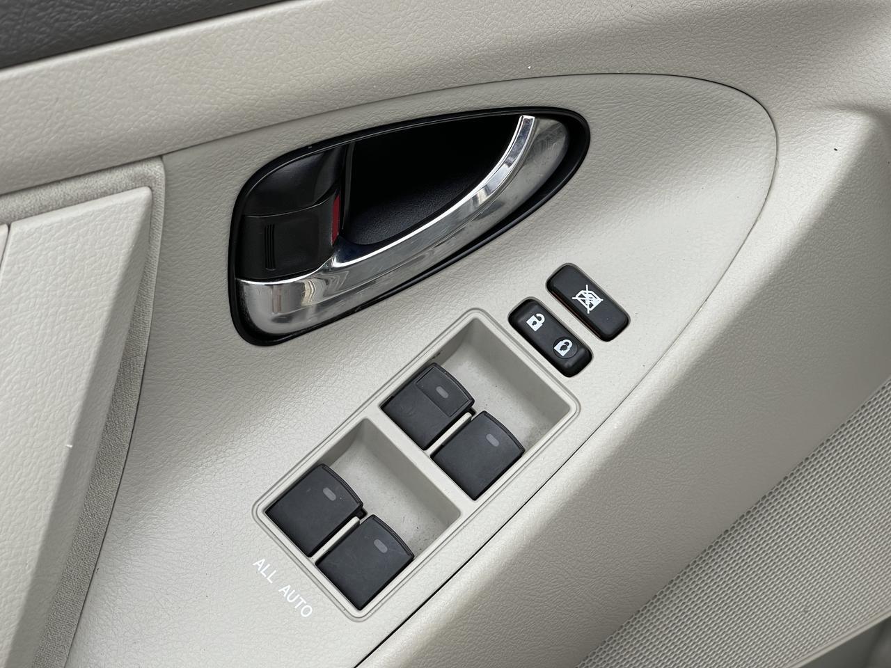 2010 Toyota Camry XLE Hayden ID