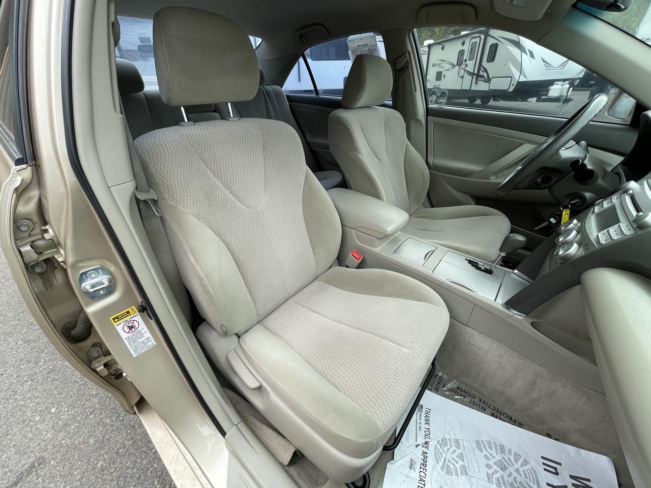 2010 Toyota Camry XLE Hayden ID