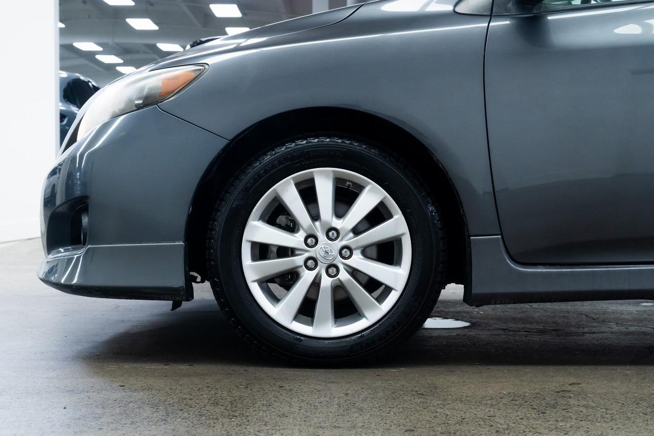 2010 Toyota Corolla photo 7