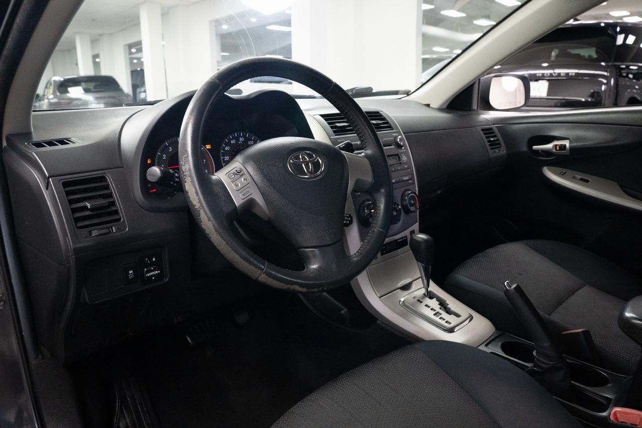 2010 Toyota Corolla photo 14