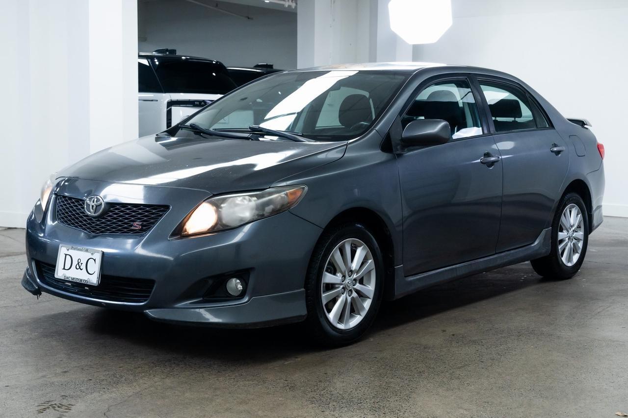 2010 Toyota Corolla photo 3