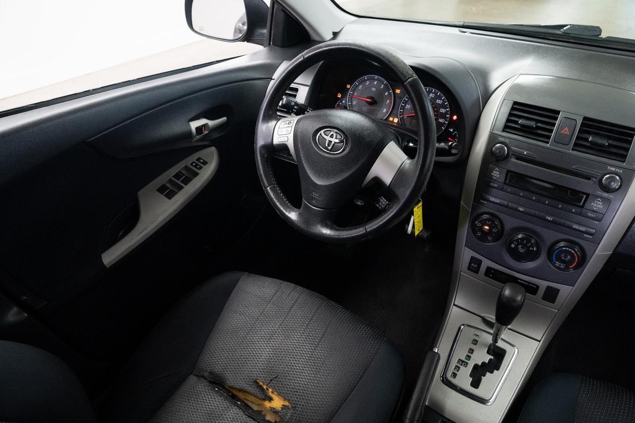 2010 Toyota Corolla photo 10