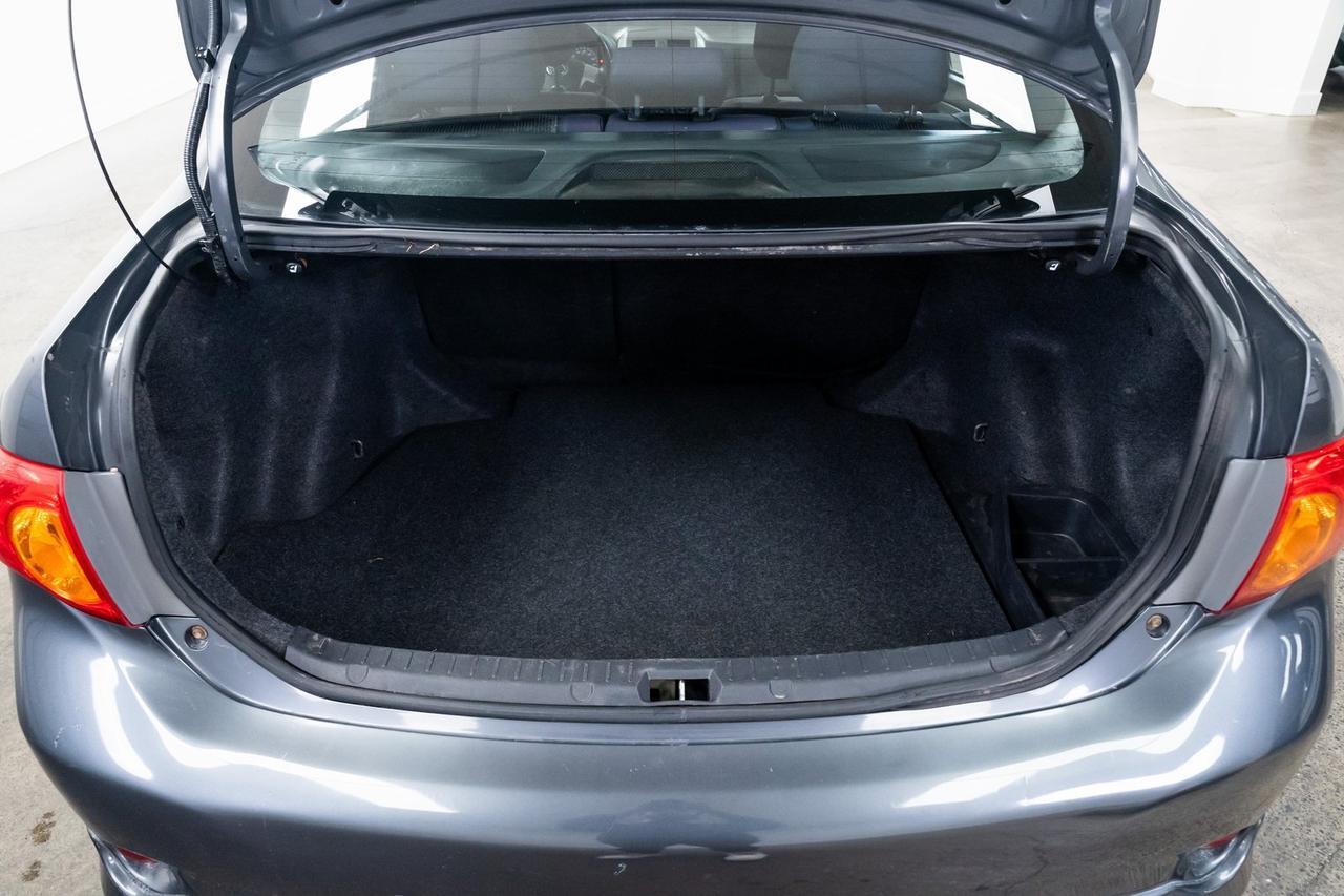 2010 Toyota Corolla photo 8
