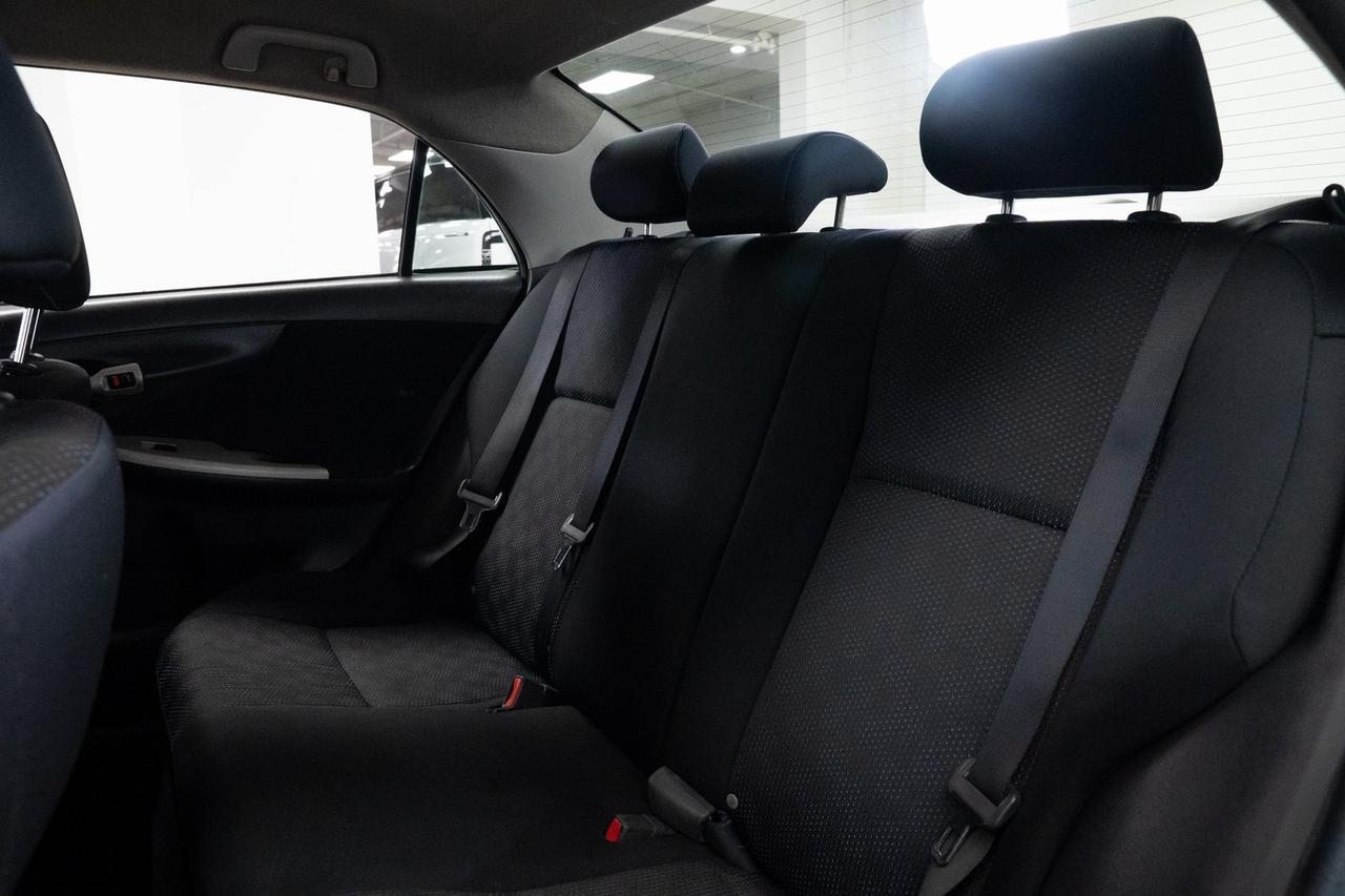 2010 Toyota Corolla photo 16