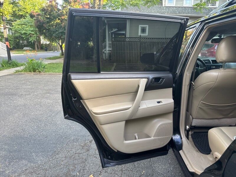 2010 Toyota Highlander 4WD V6 w/ 3rd Row Arlington VA