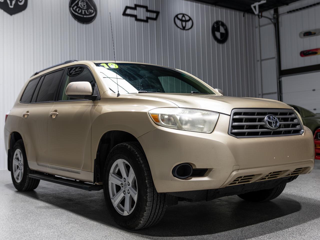 2010 Toyota Highlander AWD 8-Passenger Cranberry PA