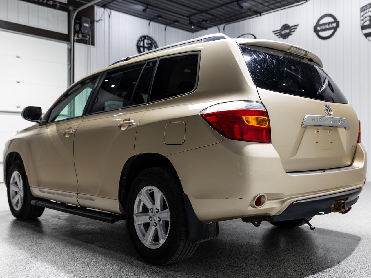 2010 Toyota Highlander AWD 8-Passenger Cranberry PA