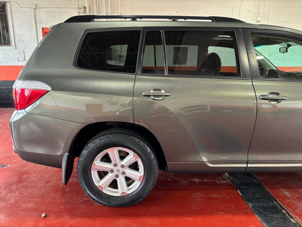 2010 Toyota Highlander Base V6 Franklin OH