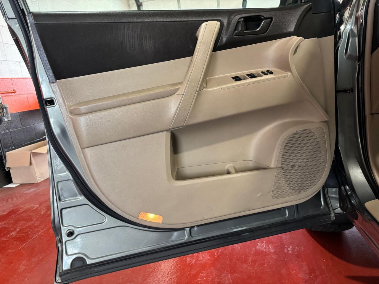 2010 Toyota Highlander Base V6 Franklin OH