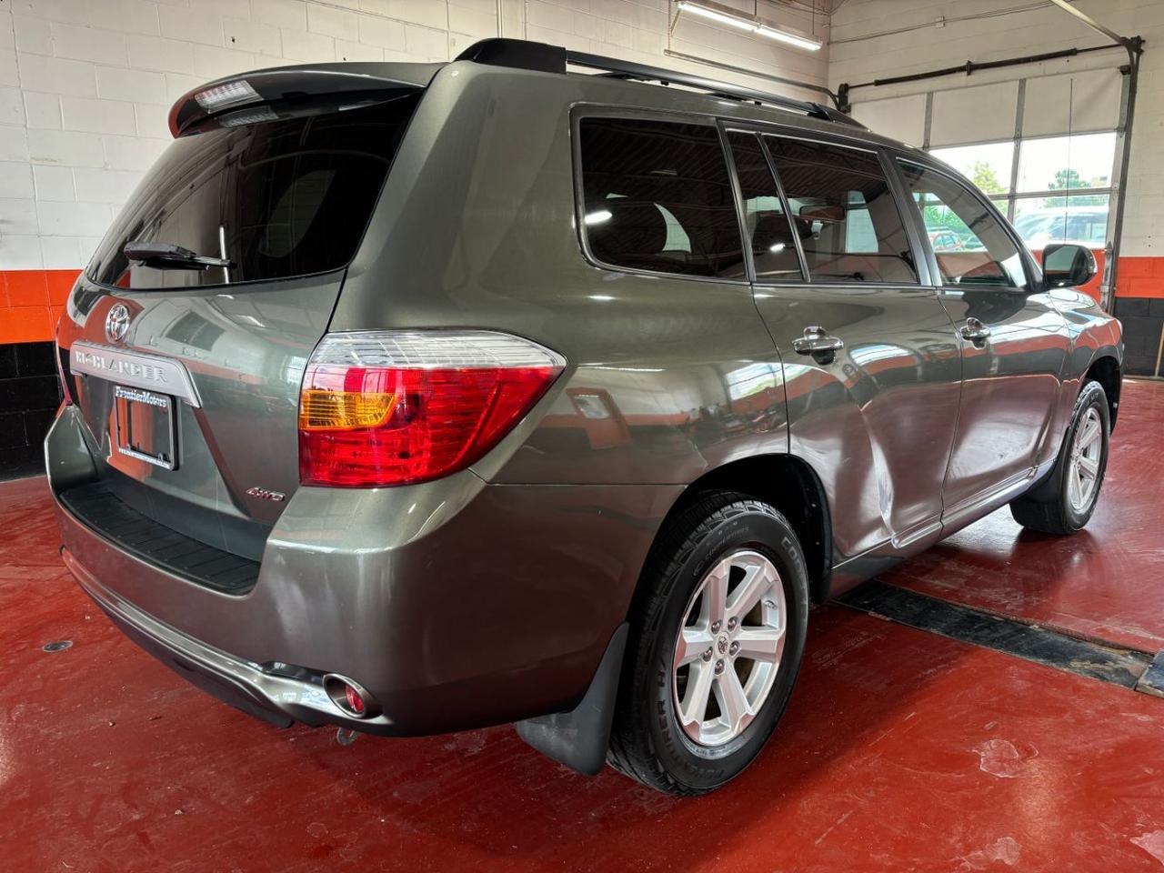 2010 Toyota Highlander Base V6 Franklin OH