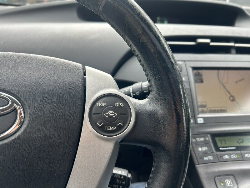 2010 Toyota Prius V - FULLY LOADED - GREAT SERVICE HISTORY Whitinsville MA