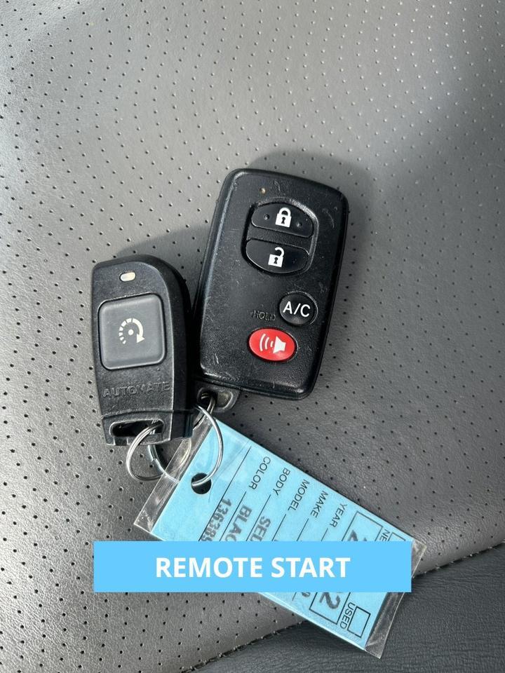2010 Toyota Prius V - FULLY LOADED - GREAT SERVICE HISTORY Whitinsville MA