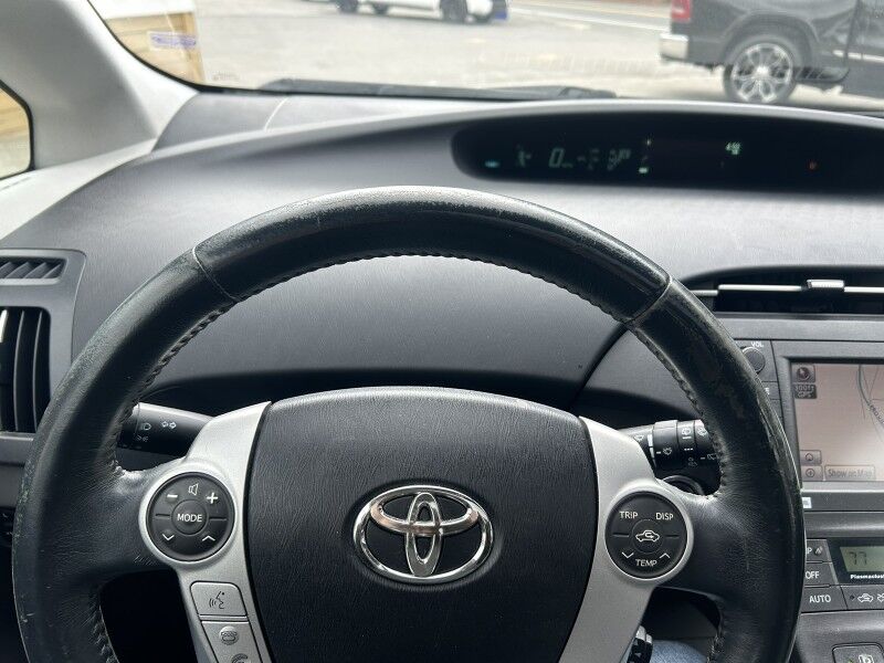 2010 Toyota Prius V - FULLY LOADED - GREAT SERVICE HISTORY Webster MA
