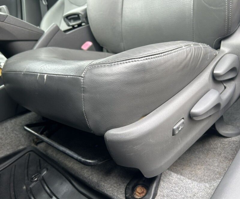 2010 Toyota Prius V - FULLY LOADED - GREAT SERVICE HISTORY Webster MA