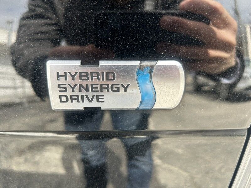 2010 Toyota Prius V - FULLY LOADED - GREAT SERVICE HISTORY Webster MA