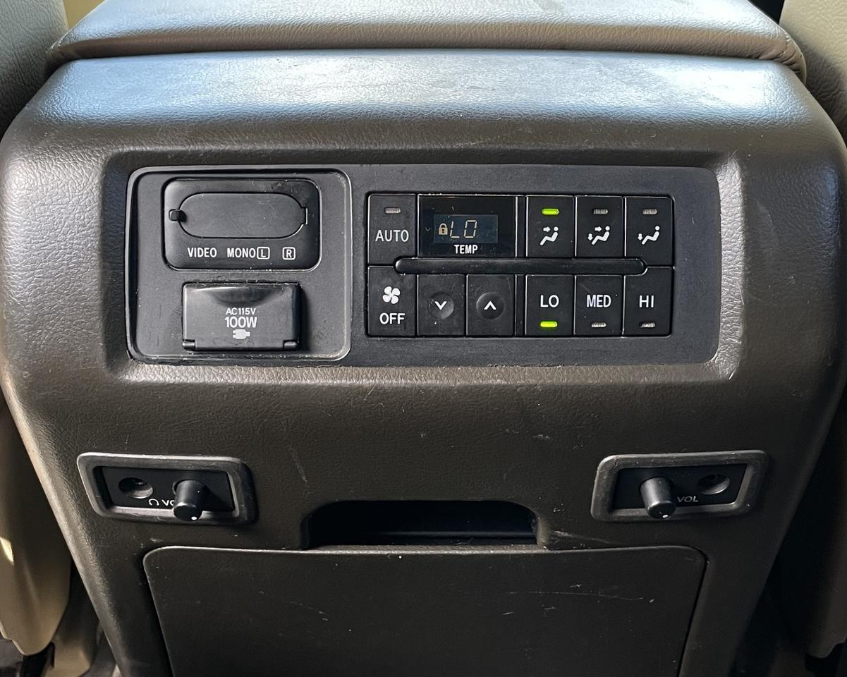 2010 Toyota Sequoia Platinum Sport Utility 4D Port Orchard WA