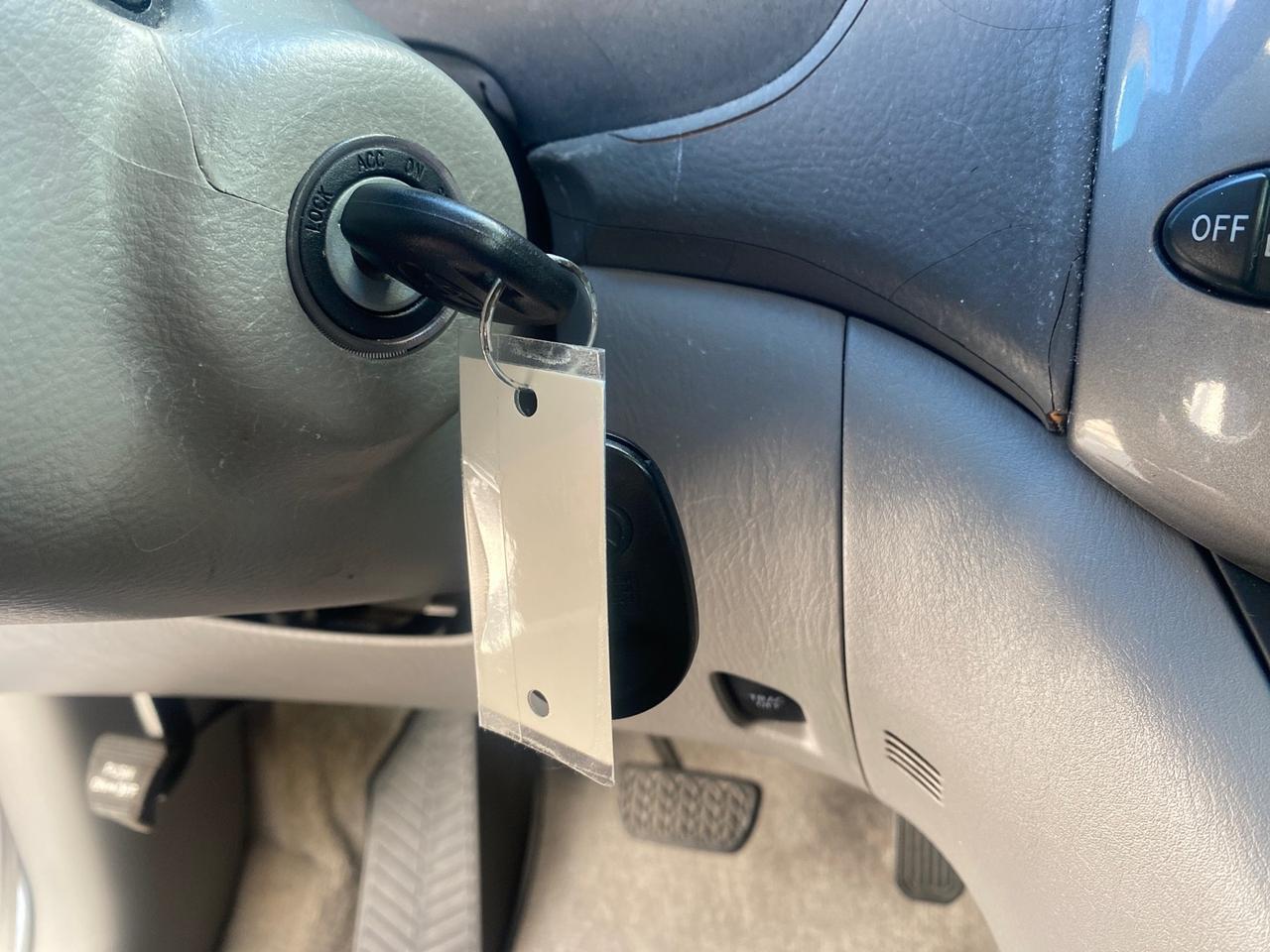 2010 Toyota Sienna LE LOW MILES 41,871 1 OWNER 7 PASSENGER Pompano Beach FL