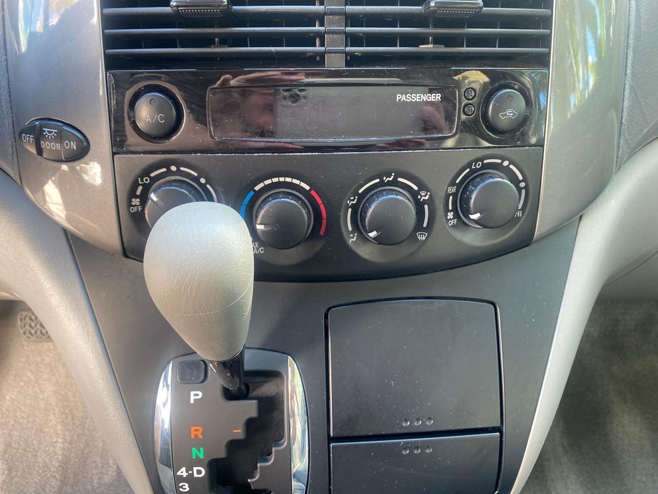 2010 Toyota Sienna LE LOW MILES 41,871 1 OWNER 7 PASSENGER Pompano Beach FL