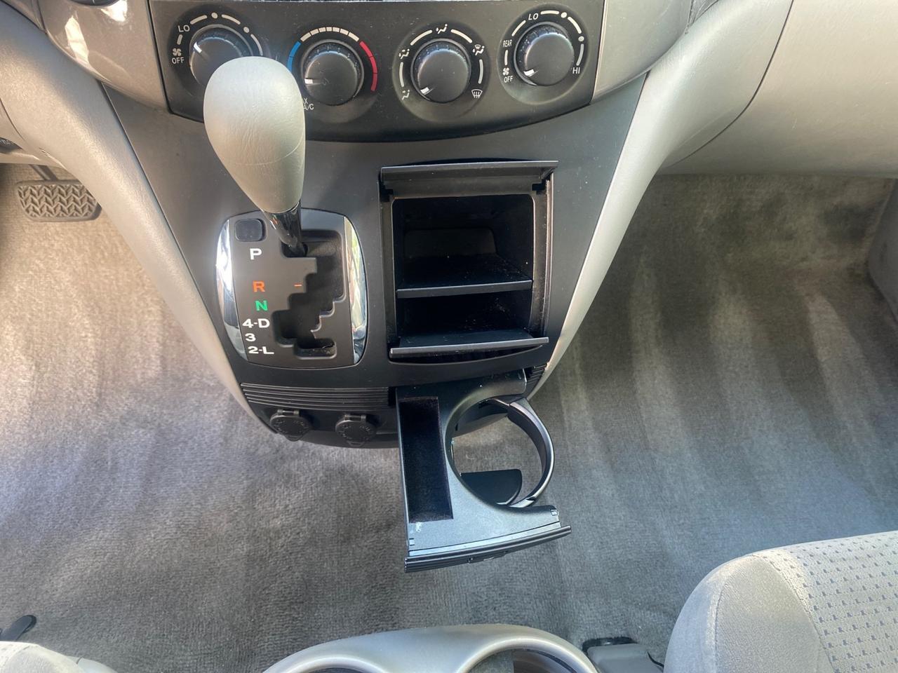 2010 Toyota Sienna LE LOW MILES 41,871 1 OWNER 7 PASSENGER Pompano Beach FL