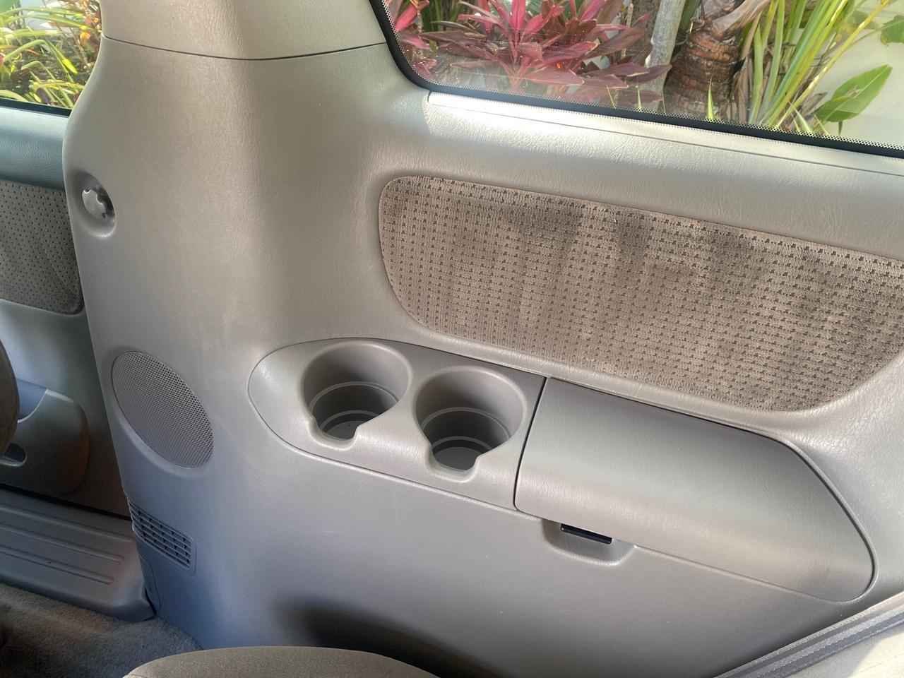 2010 Toyota Sienna LE LOW MILES 41,871 1 OWNER 7 PASSENGER Pompano Beach FL