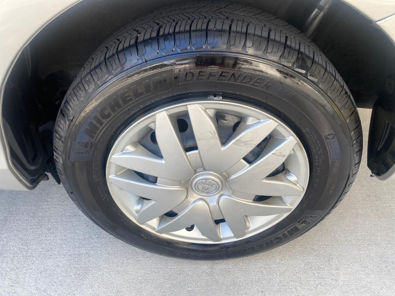 2010 Toyota Sienna LE LOW MILES 41,871 1 OWNER 7 PASSENGER Pompano Beach FL