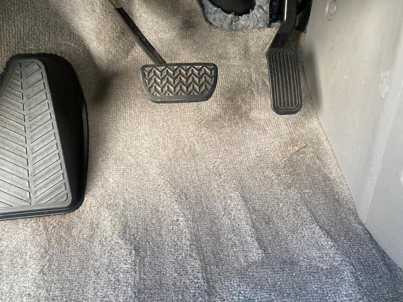 2010 Toyota Sienna LE LOW MILES 41,871 1 OWNER 7 PASSENGER Pompano Beach FL