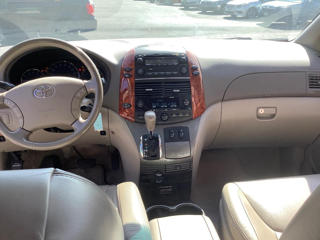 2010 Toyota Sienna XLE | Limited Hayden ID