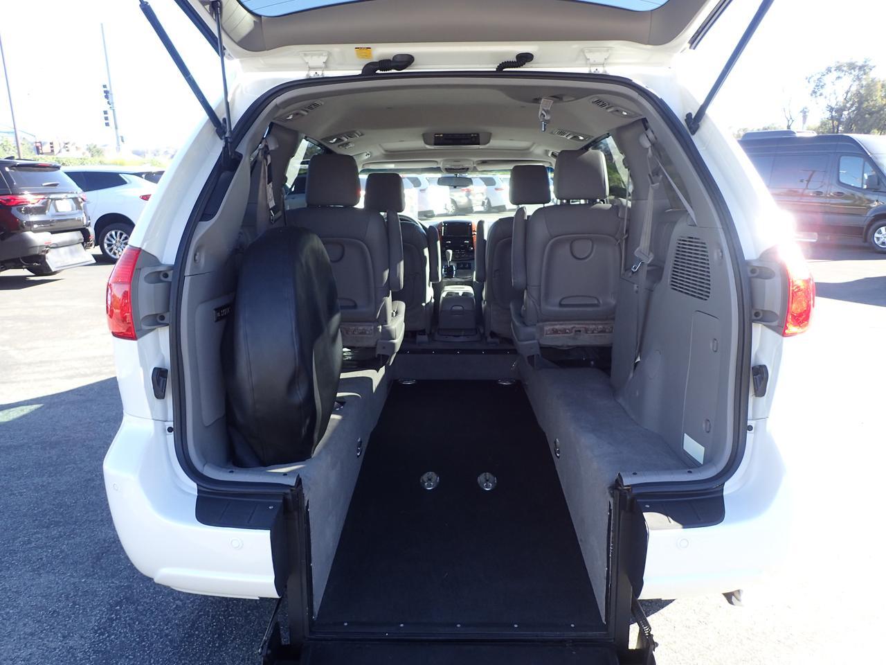2010 Toyota Sienna XLE Anaheim CA